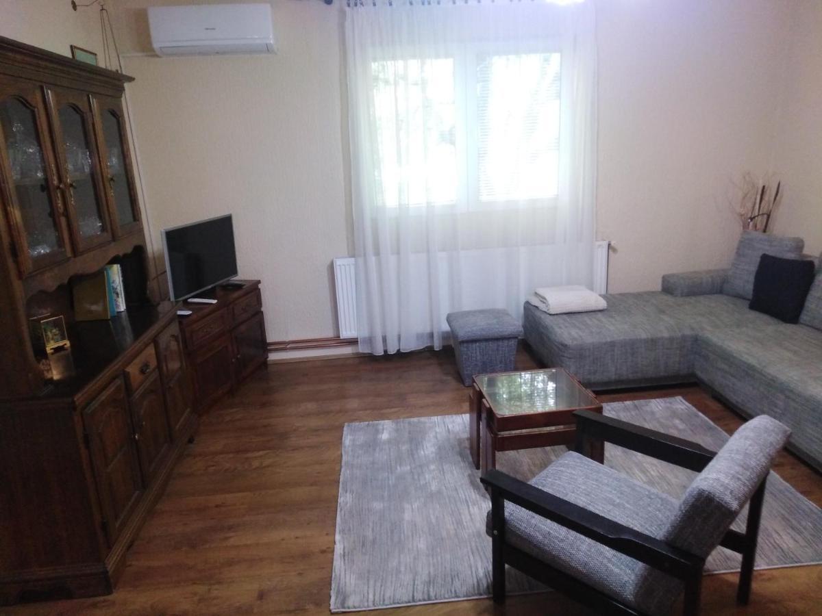 Mala Basta Apartment บายินา บาชตา ภายนอก รูปภาพ