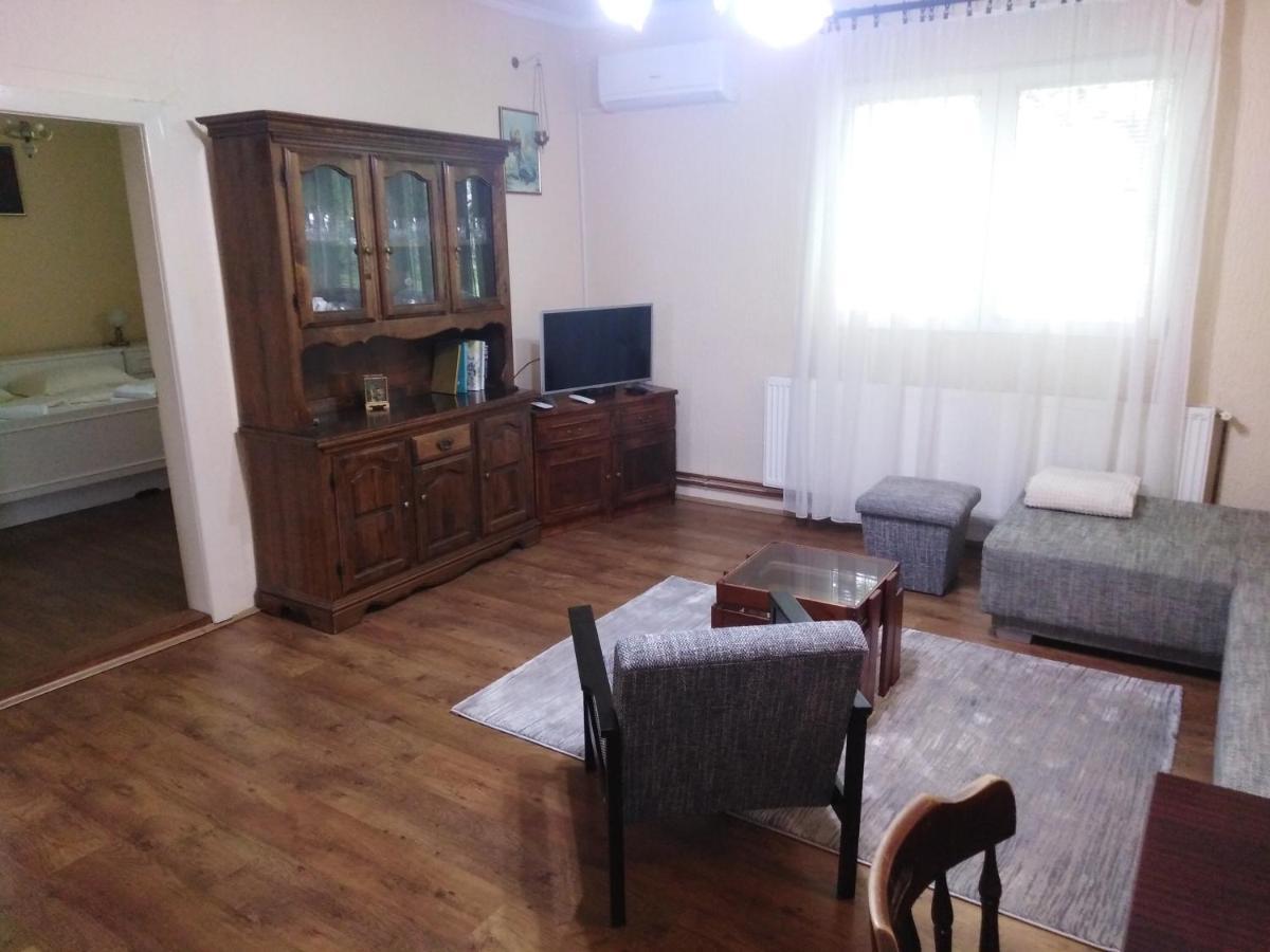 Mala Basta Apartment บายินา บาชตา ภายนอก รูปภาพ