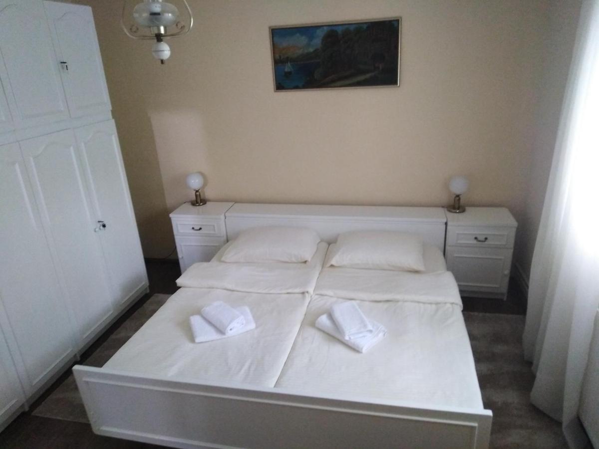 Mala Basta Apartment บายินา บาชตา ภายนอก รูปภาพ