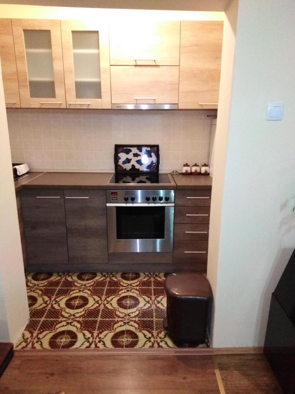 Mala Basta Apartment บายินา บาชตา ภายนอก รูปภาพ